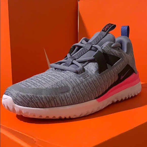 nike renew area sneaker